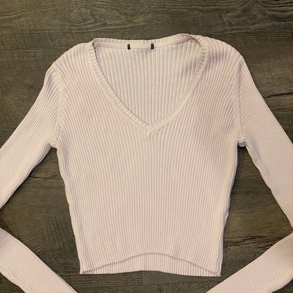 Brandy Melville Sweaters - Brandy Melville light pink ribbed v-neck sweater